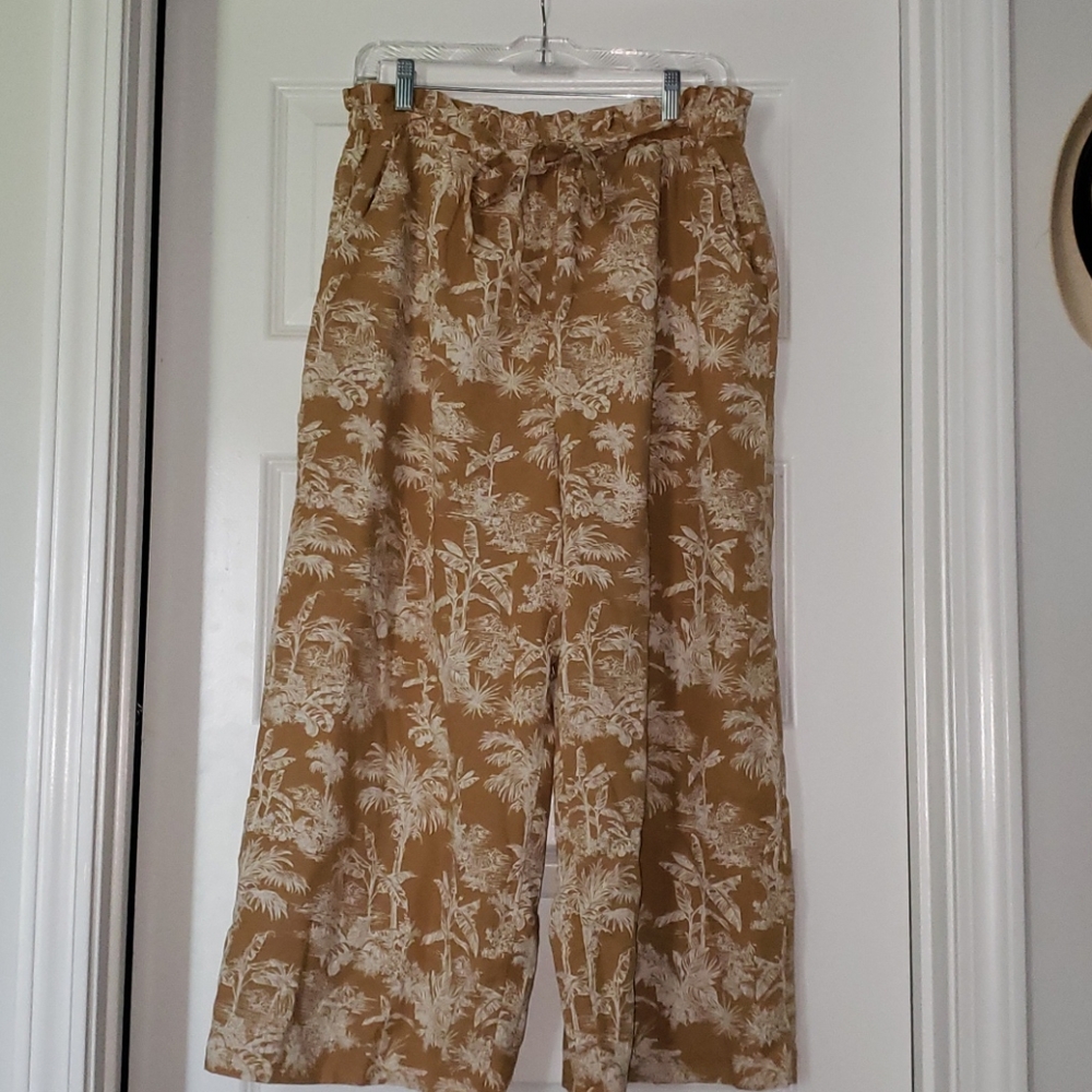 Wide leg pants